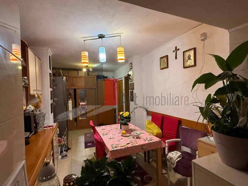 Apartament cu 3 camere de vanzare-Rahova-Dunavat-Salaj